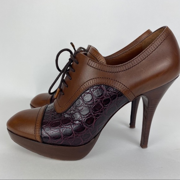 Louis Vuitton Cognac Lace-Up Booties - Picture 2 of 8